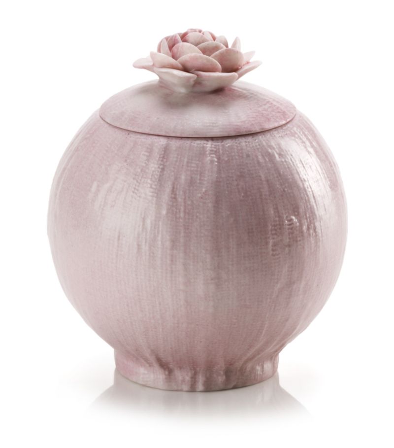 Poised for a sweet reveal, the Villari rose-topped sugar bowl is as elegant as it is charming. The h
