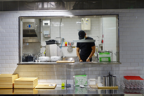 新高軒台北-南港車站環球美食街美食，新高軒咖哩南港店，新高軒咖哩南港店菜單，台北南港Global Mall環球購物中心適合一個人吃飯的餐廳