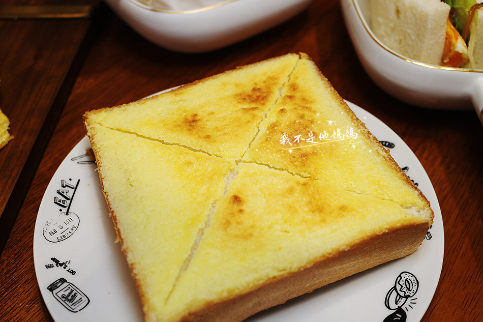 犀牛犀牛肉蛋吐司,南京美食,南京復興早午餐,我不是他媽媽,鐵鍋蛋餅,鐵鍋捲餅,鐵板蛋餅,鐵板捲餅,蔥抓餅,銅板美食,滿樂鐵板吐司,口樂福