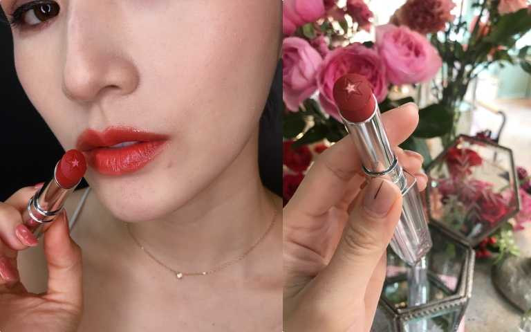 《迪奧癮誘幸運星唇膏》#620試色。(圖片/黃筱婷攝影)