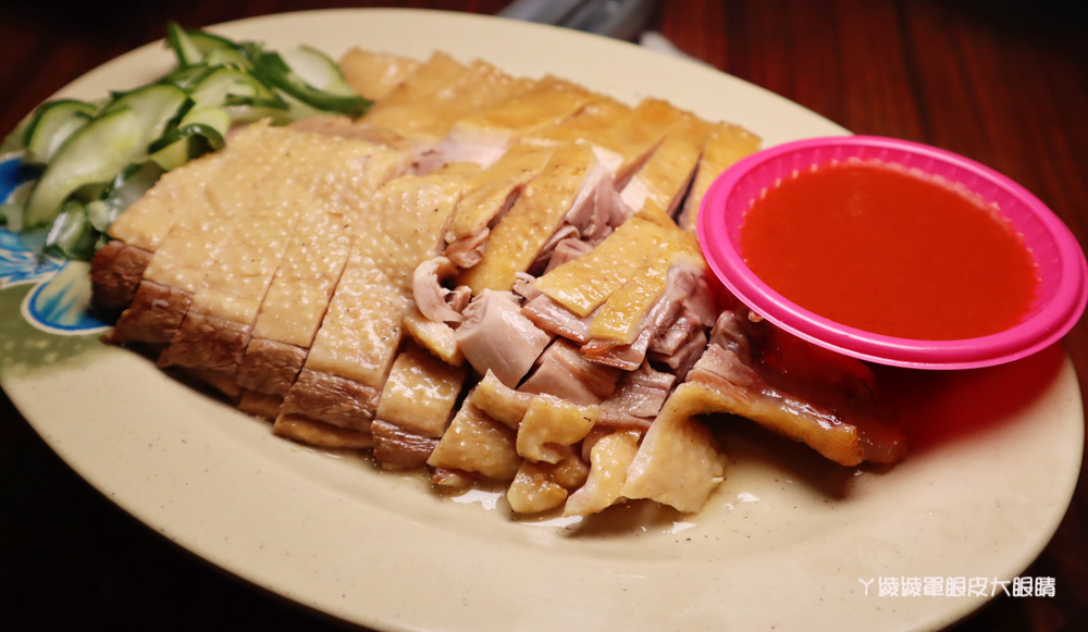 新竹美食推薦廟口鴨香飯！城隍廟口人氣美食小吃，必吃炒鴨血、炸餛飩、炒三杯鴨肉