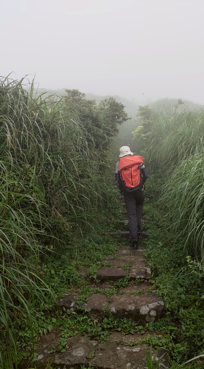 新手肉腳登山群