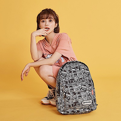 OUTDOOR- SNOOPY聯名款後背包-Comic 黑白漫畫 ODP191152BK