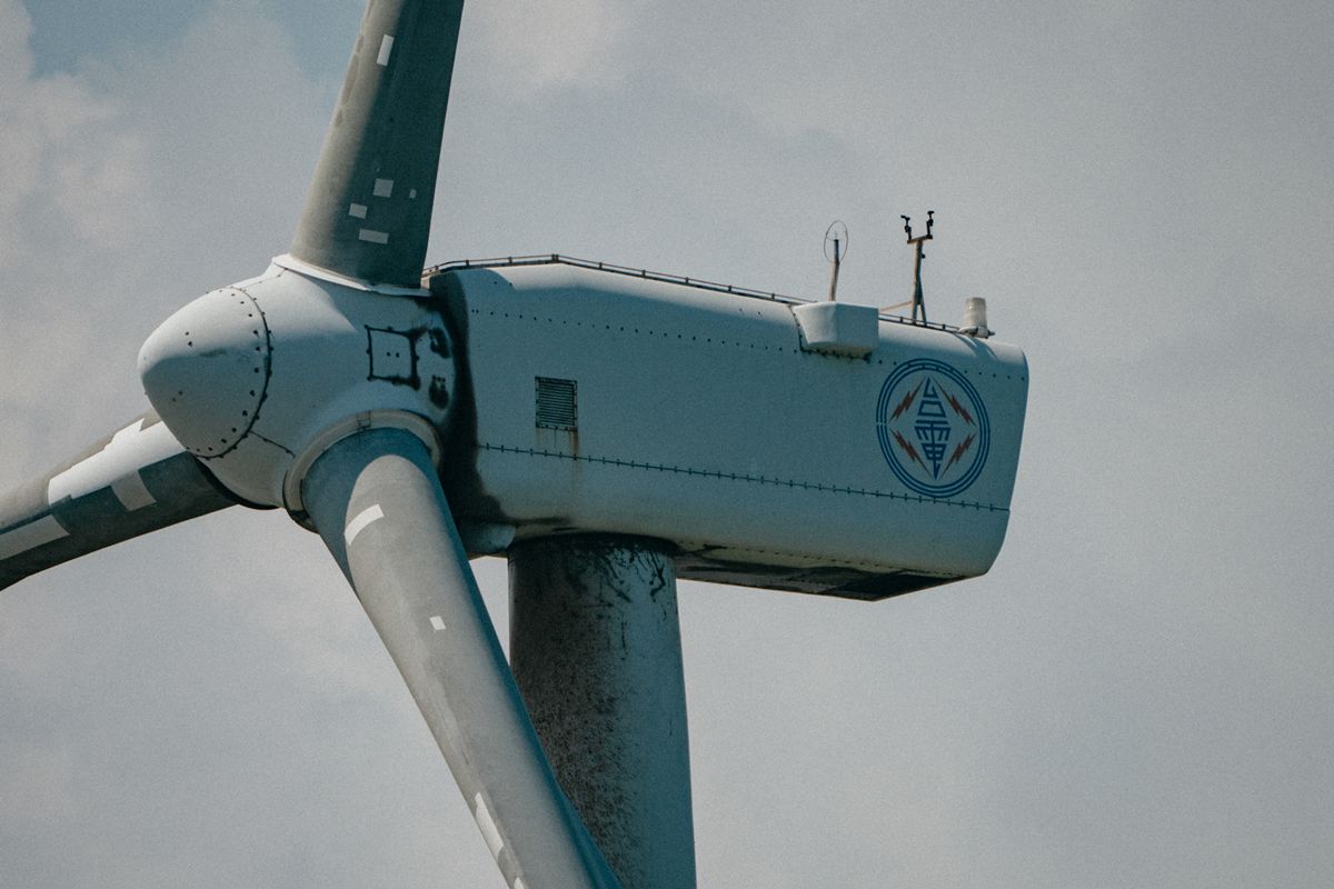 GH5 II 搭配 Panasonic LEICA DG VARIO-ELMAR 100-400mm F4.0-6.3 ASPH.POWER O.I.S.，在等校 200mm-800mm 這種超長望遠鏡頭的拍攝下，⼿持拍攝的可靠率依然很高。（f/6.3，1/3200秒，ISO 200）