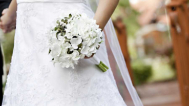連遇喪事結婚拖3年！閨蜜趁機「爬上新郎床」懷孕逼走正宮...八字重算