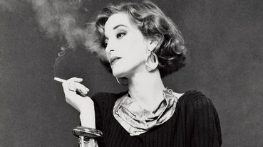 【跨經典】永遠叼根菸的女神！奢華品牌 YSL 的繆思「當年的時尚編輯和名人們都愛模仿她的造型！」