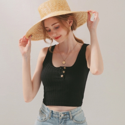 U領開釦背心款 坑條針織面料彈性佳 夏日消暑穿搭必備