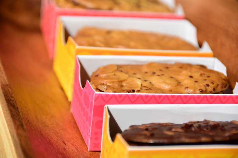 【免運】法式手工杏仁瓦片PARTY箱12包入 (每包7-8片)