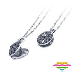 925純銀墬子尺寸：長約3*寬約1.8(cm),外部最厚度約0.84cm鍊子材質：附一條925純銀鍊鍊子總長：18吋(總長約45.6cm)鍊子寬度：約1.5mm墬子內部長約2*寬約1.5(cm)尺寸: