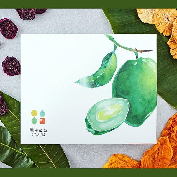 Taiwan Dried Fruit Gift Packs經典台灣水果乾禮盒 Taiwan Dried Fruit 一份酸甜的禮物，傳遞南台灣的夏日氣息保存期限：８個月產地：台灣(請置放於陰涼處、開封