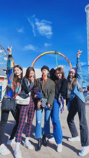 ITZY✰MIDZY集まれ〜✨🖤