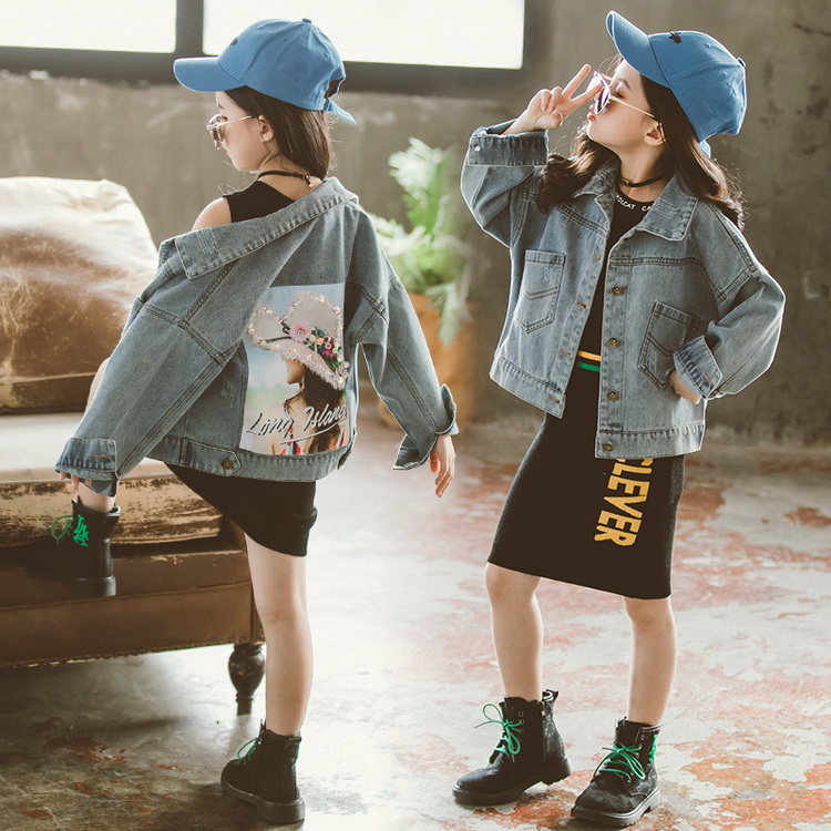 童裝尺寸以身高為準。比較肉的寶貝請買大一號。size:110/適穿身高100~110cm/體重15~20kg120/適穿身高110~120cm/體重20~25kg130/適穿身高120~130cm/體