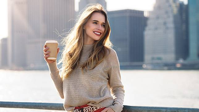 ไม่ยากถ้าจะทำ! 5 วิธี เปลี่ยนตัวเอง ให้กลายเป็น ผู้หญิงคิดบวก