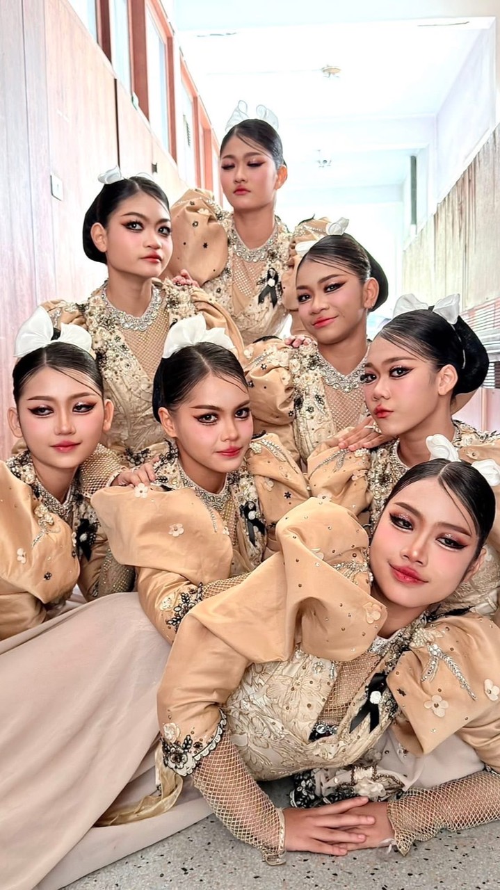 Freshy วงดนตรีลูกทุ่งเพชรสุพรรณิการ์ โรงเรียนราชดำริ