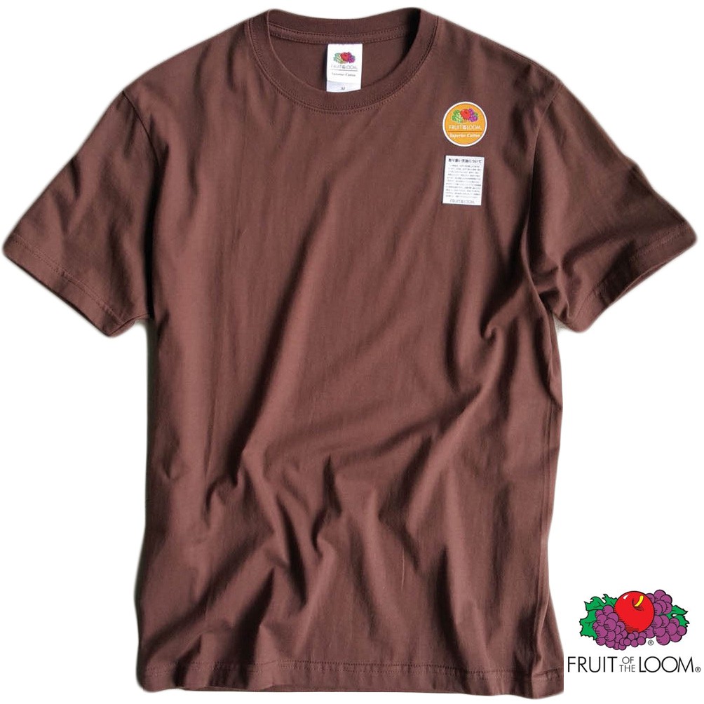 美國 T-SHIRT 代名詞-FRUIT OF THE LOOM距今有 160 年歷史以上的 FRUIT OF THE LOOM，於 1851 年美國的肯塔基州從內衣產業轉變而成，其名 LOOM 在英