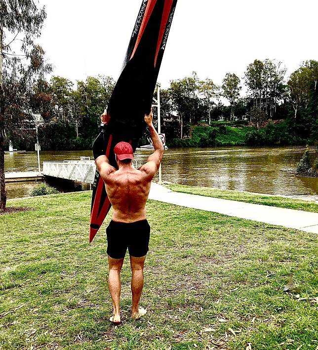 東京奧運 東加奧運隊男舉棋手 全身抹油 秀肌肉 帥度再度轟動全球 Juksy街星 Line Today