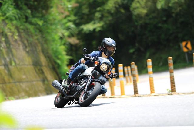 機車總是一成不變？介紹6種復古改車風格，騎在路上超拉風