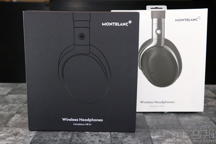 內盒為黑色包裝。