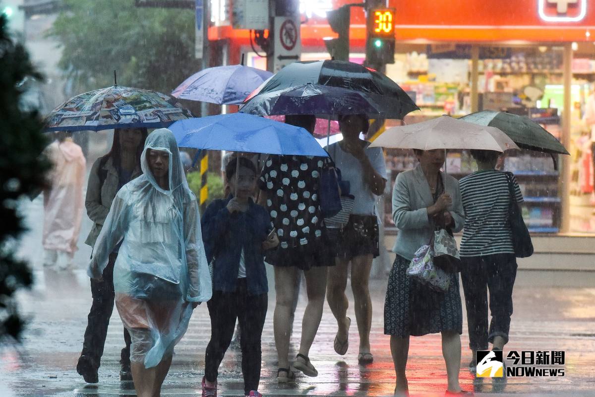 雨還沒下完！4縣市發大雨特報 周末另波水氣再擾台 Nownews 今日新聞 Line Today