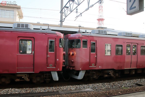 七尾線 415系800番台 ドア押しボタン 七尾線 415系800番台 ドア押しボタン 七尾線 415系800番台 ドア