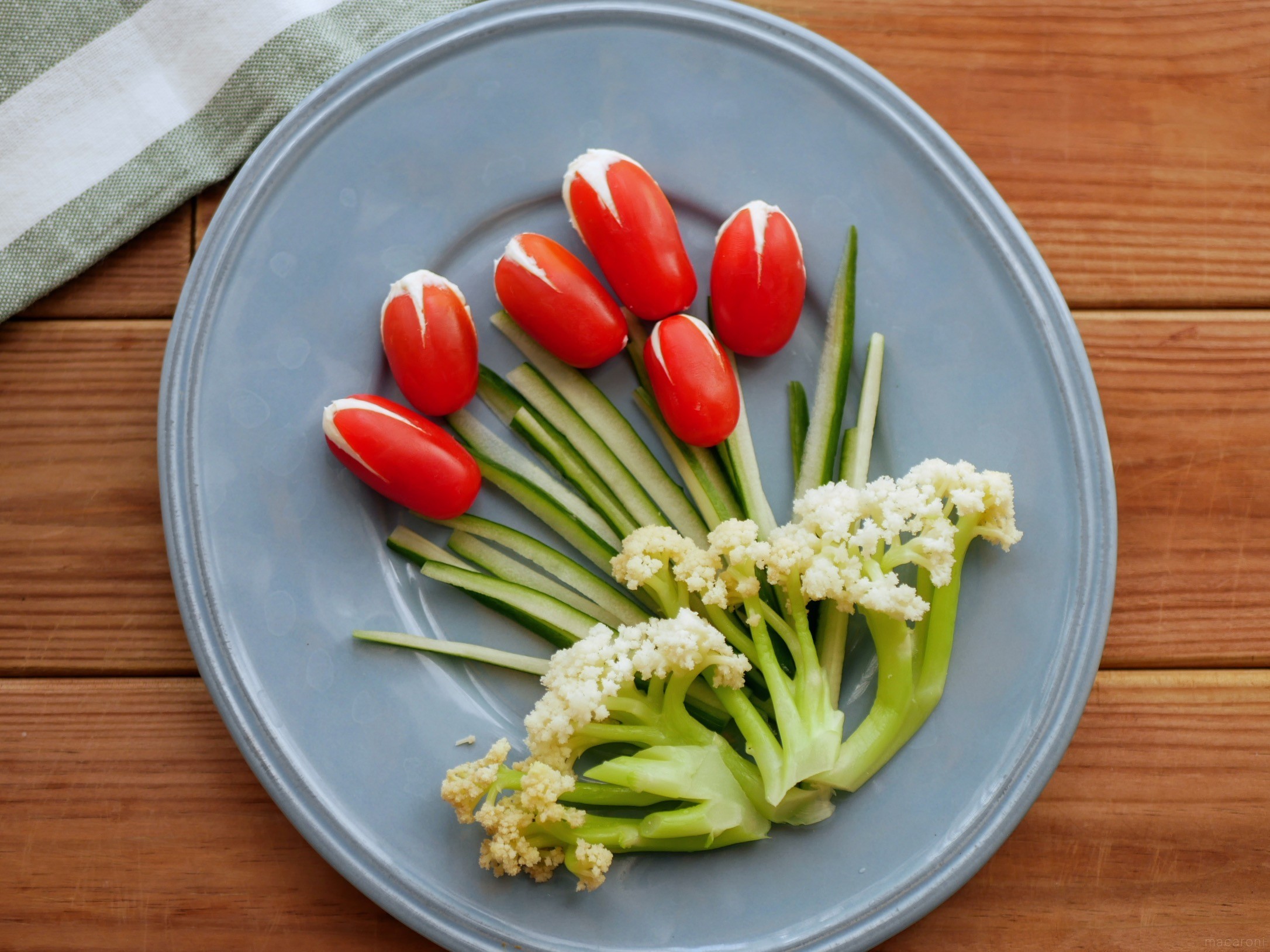 簡単おしゃれおかず チューリップトマト の上手な作り方 切り方のコツ Macaroni