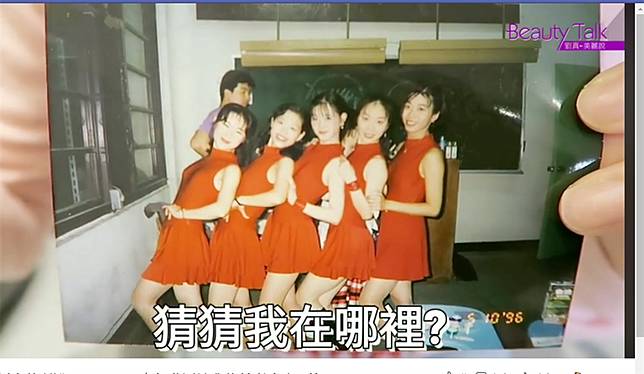 劉真粉專小編今（27）日在粉專發影片，當年政大校花嫩照曝光。（圖／翻攝自劉真臉書）