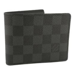 ◎新型超薄設計款|◎|◎品牌定位:國際精品品牌:LouisVuitton/LV品牌國家:法國款式:吊飾/鑰匙圈適用性別:男生尺寸-長x寬x高:寬度11x高度8.5x厚度1公分材質:牛皮材質說明:Dam