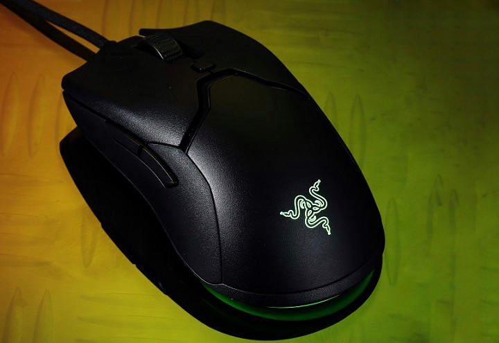 Razer Viper Mini 動手玩：小手掌利器，61公克極輕量滑鼠