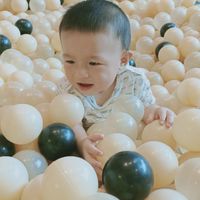 小吃貨揪團出去玩
