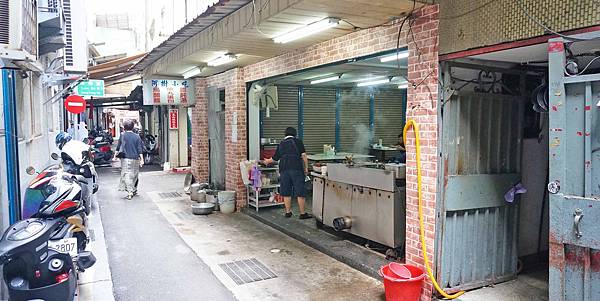 【台北美食】阿樹小吃-隱藏在狹小巷弄裡CP值爆表的小吃店