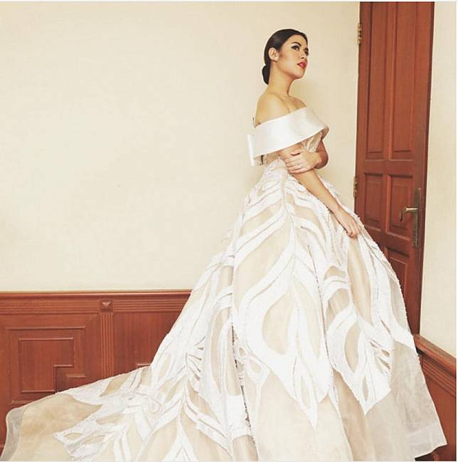 Menebak Model Baju Pengantin  yang Akan Dikenakan Raisa 