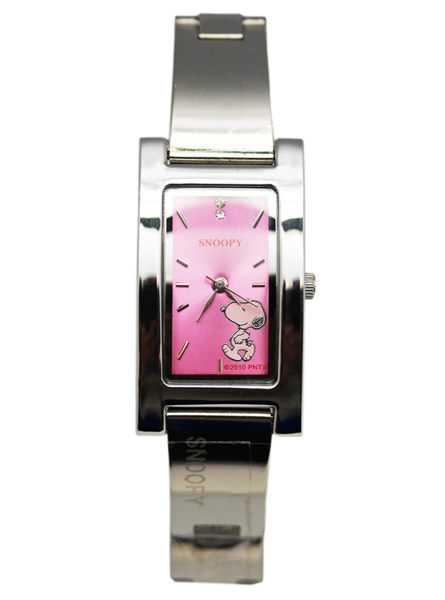 手鍊手錶，實用又美觀喔~