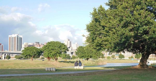 【三重景點】大都會公園希望小火車，假日限定！親子旅遊必玩小火車景點，真實體驗完整介紹，購票地點、攻略完整一次介紹