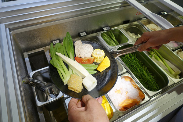 台北聚餐火鍋吃到飽-嗨蝦蝦百匯鍋物吃到飽，罐裝啤酒喝到飽，單點級水準火鍋吃到飽，頂級和牛、生蠔、盒裝冰品吃到飽