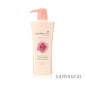 採用葡萄籽油、乳酸菌液、葡萄汁發酵液的保濕成分，更增加潤澤。 搭配玫瑰花油、茉莉花油、依蘭花油、佛手柑果實油等5種天然精油成分。 蘊含豐富的養分，透過綿密的泡沫，溫柔包覆毛髮並洗淨，呈現有光澤彈性的柔