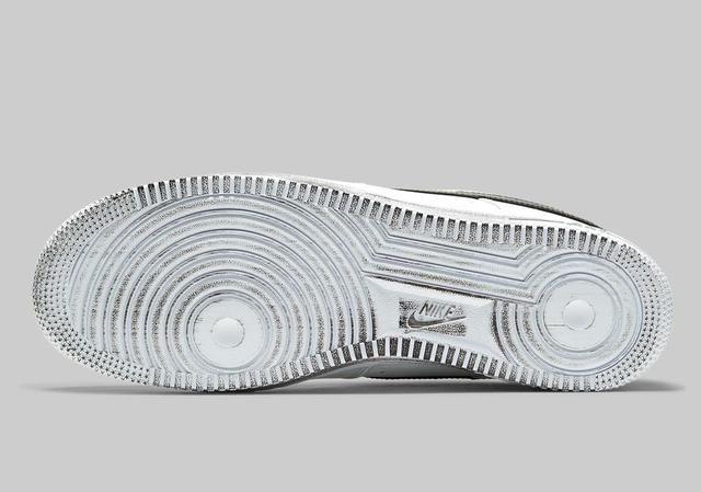 真的來了！GD親曬PEACEMINUSONE x Nike AF 1，白色「Para-Noise 2.0」超欠買！