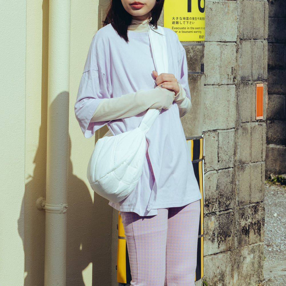 澎澎鋪棉造型側背包 兩色售