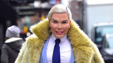 「真人肯尼」 58 次整形背後的辛酸史 計畫 50 歲接受變性手術當個性感的老太太！