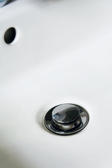 如何更換浴廁洗臉台按壓式落水頭？