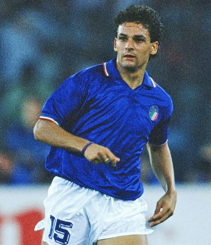 アディダス社製1990年イタリアワールドカップアルゼンチン代表 ...