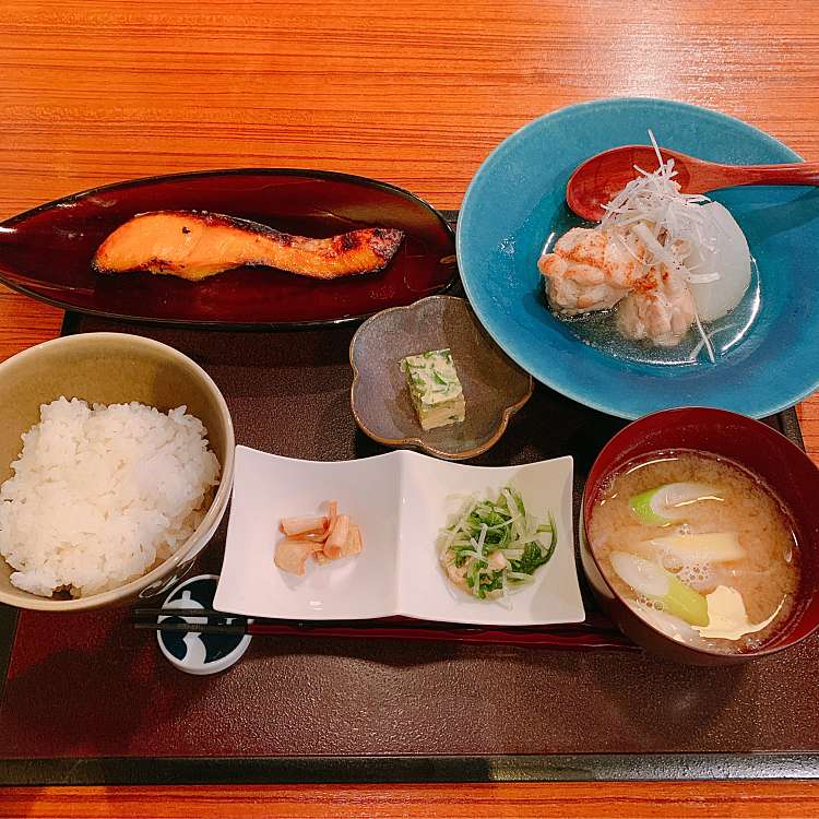 銀座 日本橋のお魚和食ランチ５選 をテーマにユーザーが訪れた場所を元に作成されたおすすめのグルメ店 By Line Place