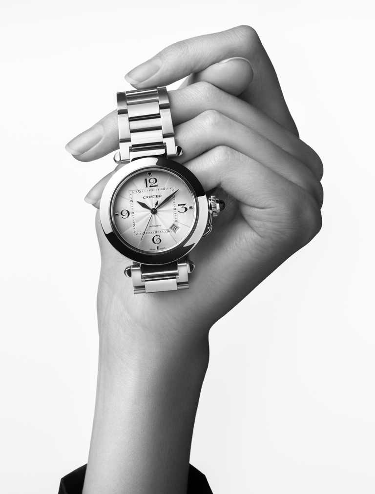 CARTIER「Pasha de Cartier系列」腕錶，精鋼錶殼，錶徑41mm╱206,000元。（圖╱CARTIER提供）