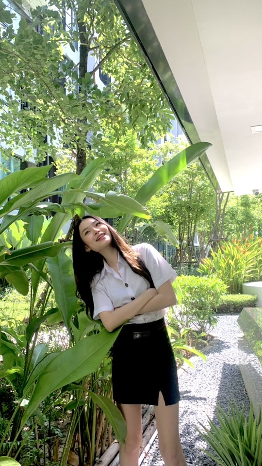 ร้านน้องยีนส์แม่ค้าติ๊งต๊อง