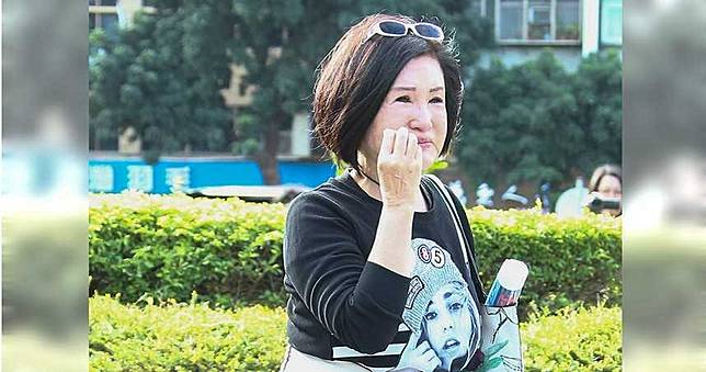 裝熟亂入婚禮！新人傻眼「阿姨妳誰」　恬娃被罵翻痛哭：我想去死