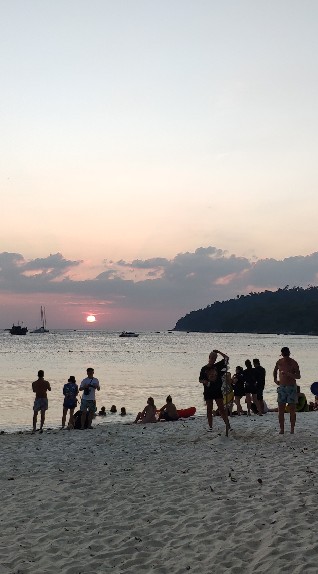 LIPE SECOND HAND/มือสองหลีเป๊ะ