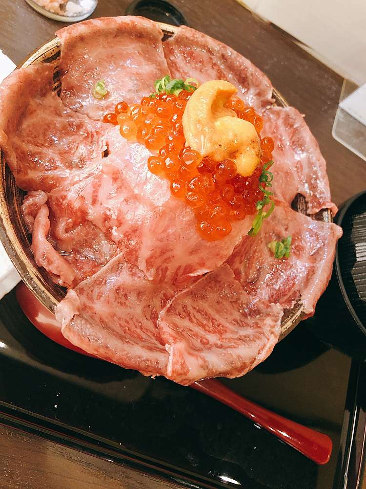 吉祥寺 肉ドレス海鮮丼 渋谷道玄坂店 キチジョウジニクドレスカイセンドンシブヤドウゲンザカテン 道玄坂 渋谷駅 丼もの By Line Conomi