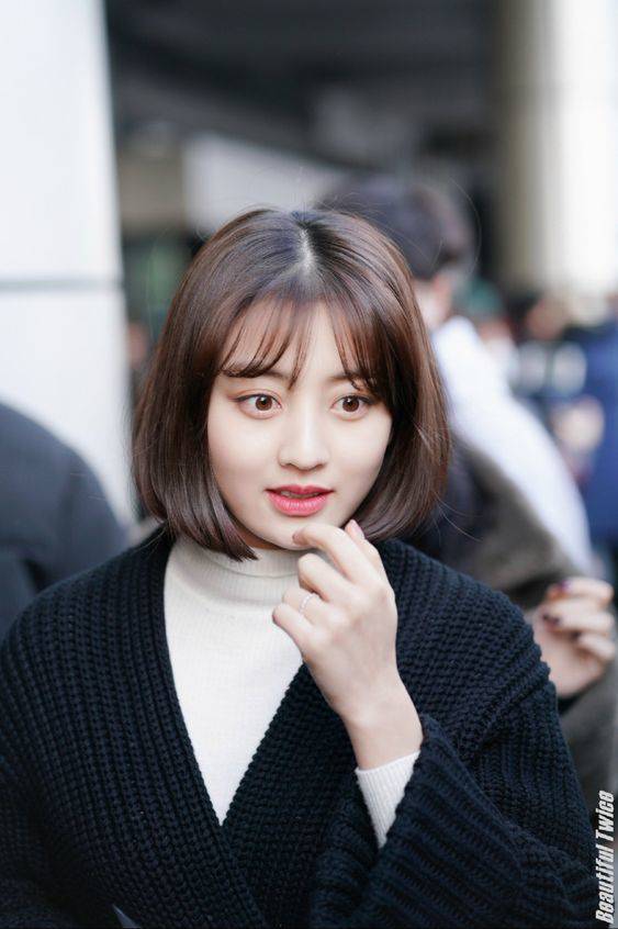 8 Model Poni Tipis Ala Korea Untuk Wajah Bulat Agar Terlihat Menawan Womantalk Com Line Today