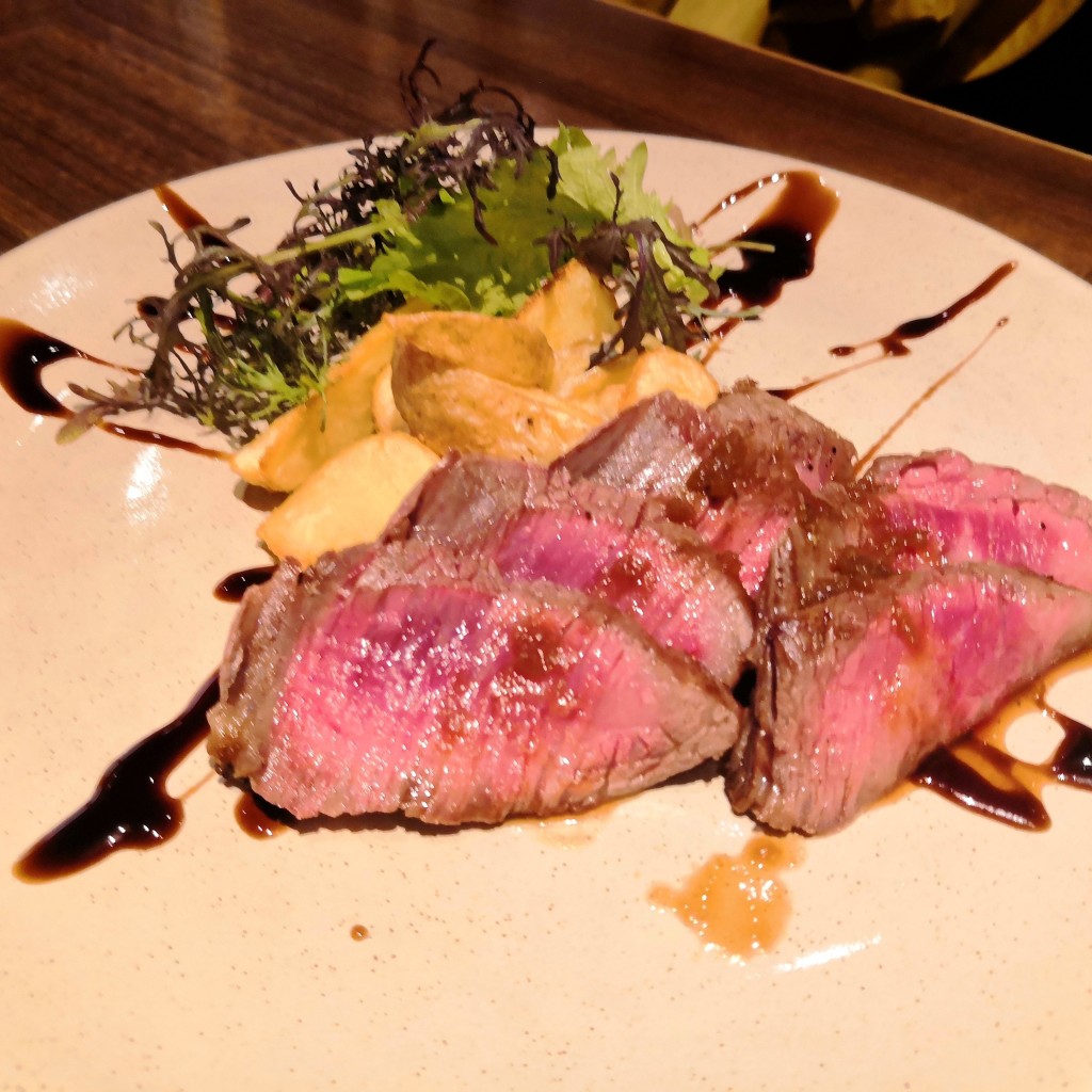 ユーザーが投稿した極黒牛のステーキの写真 - 実際訪問したユーザーが直接撮影して投稿した天満橋京町イタリアン魚とワインとイタリアン 天満橋 リバーカフェの写真