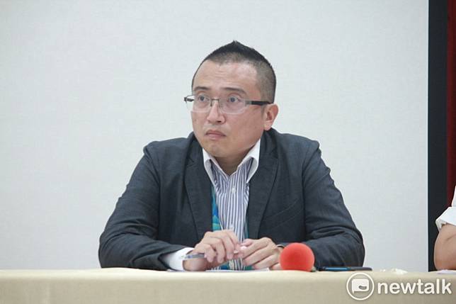 代表柯辦談「藍白合」違黨紀 周榆修宣布退黨：離開民進黨 沒離開台灣 | 新頭殼 | LINE TODAY