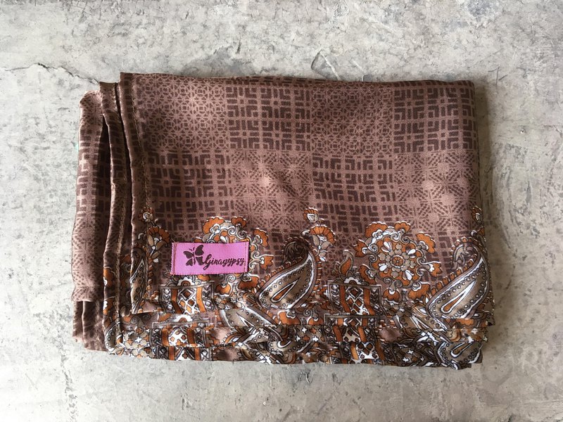 響應環保、推廣印度紗麗之美的各色絲巾